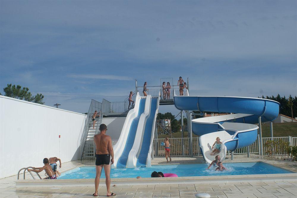 Residence Nemea Les Grands Rochers Les Sables-dʼOlonne Exteriör bild