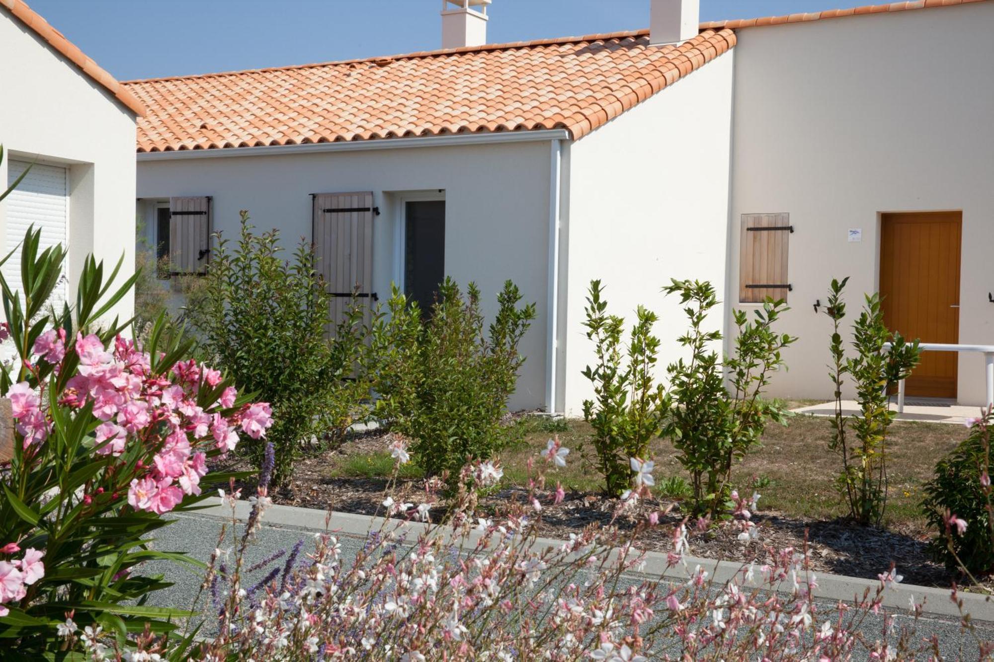 Residence Nemea Les Grands Rochers Les Sables-dʼOlonne Exteriör bild